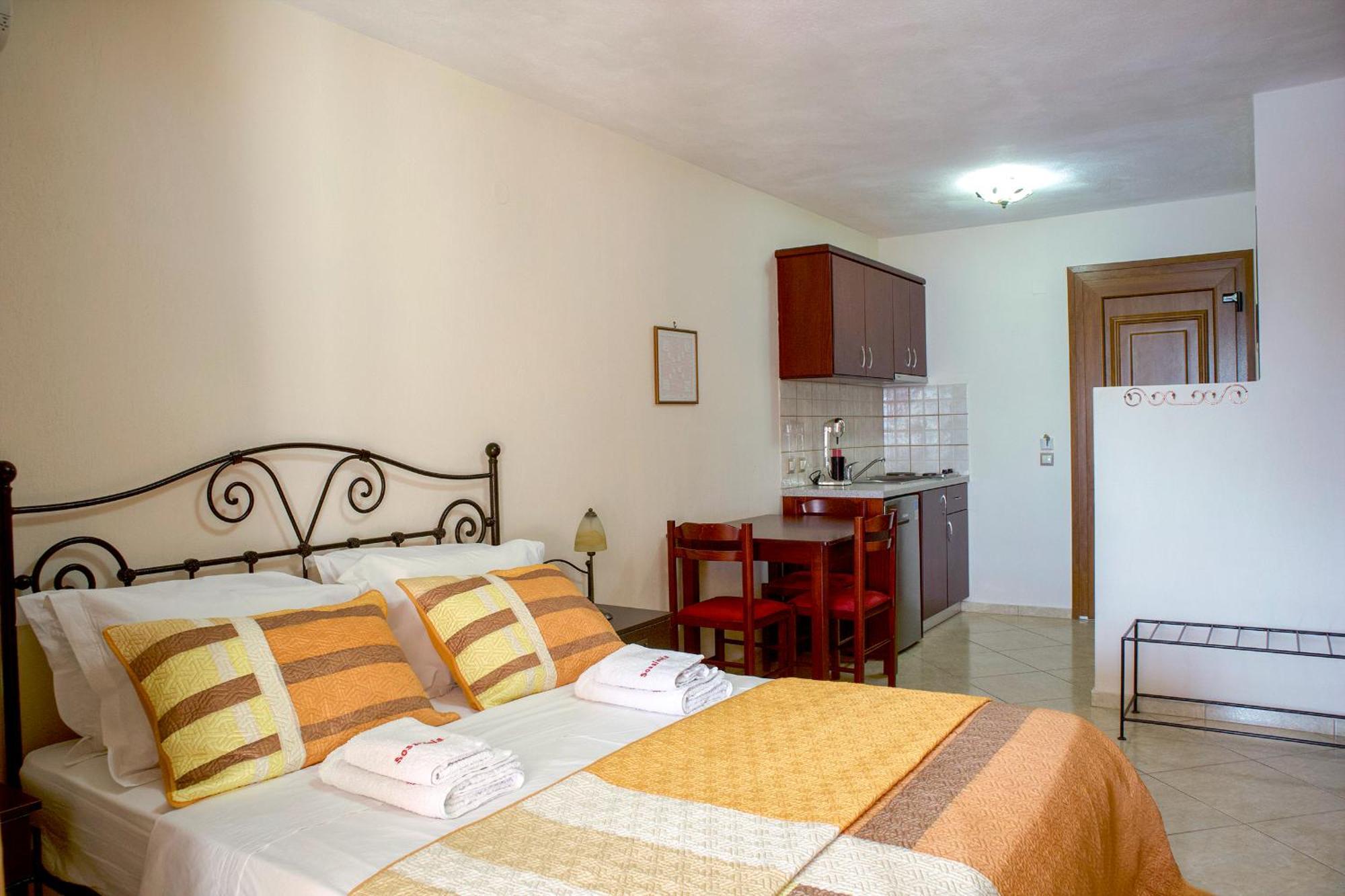 Sossinola Aparthotel Steni Vala Alonissos Bagian luar foto