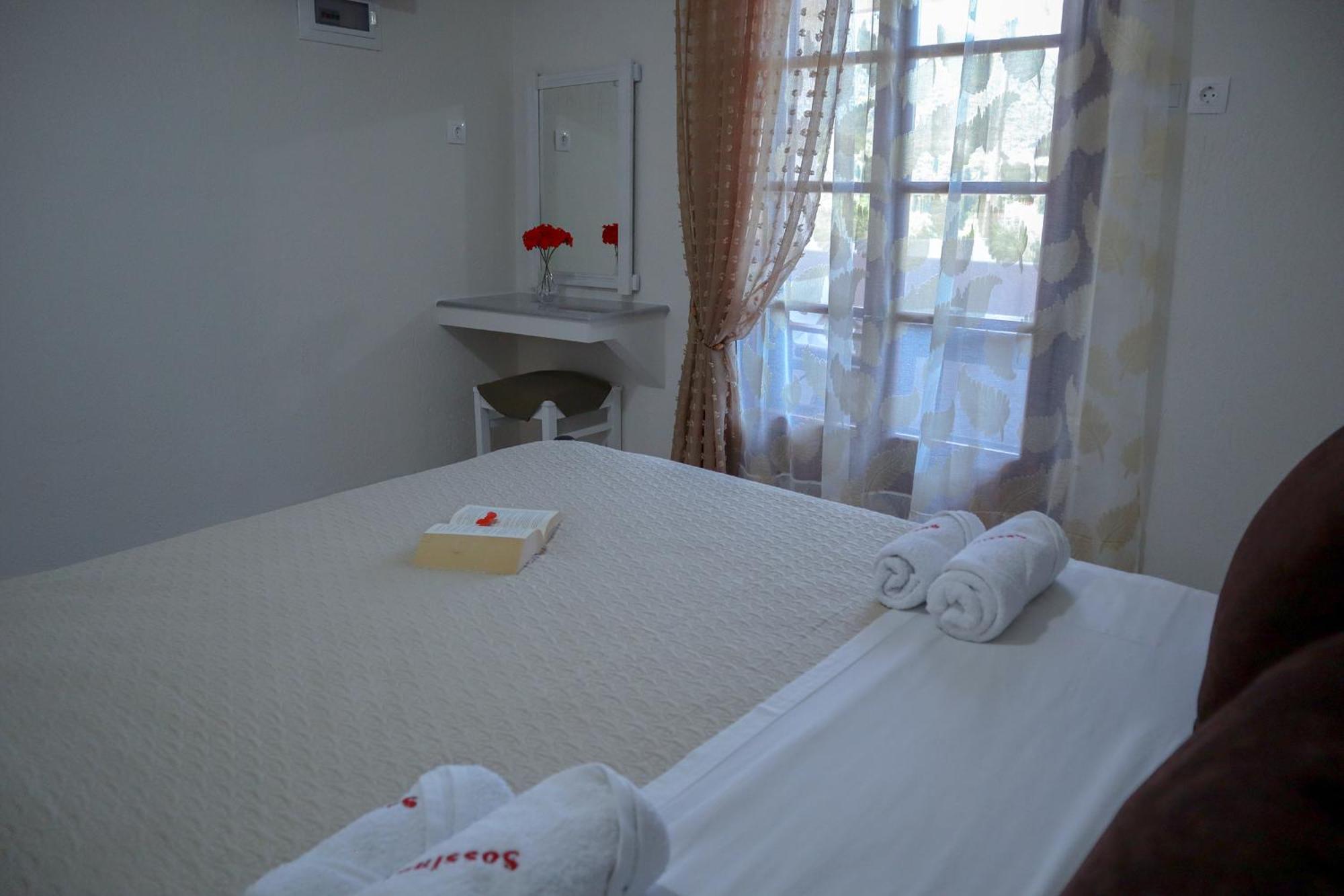 Sossinola Aparthotel Steni Vala Alonissos Bagian luar foto